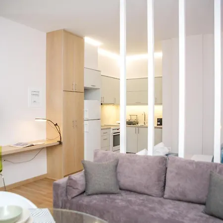 Kanari Elegant And Cozy Apartment