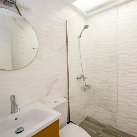 Kanari Elegant And Cozy Kalamata