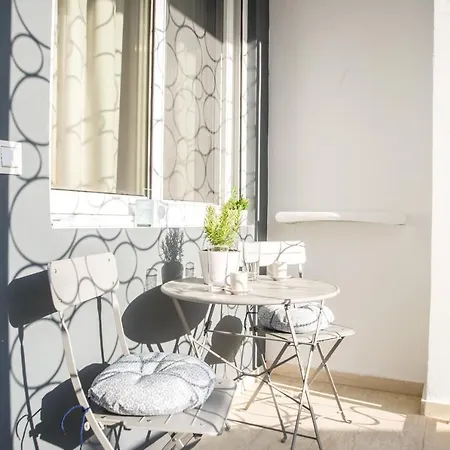 Kanari Elegant And Cozy Kalamata