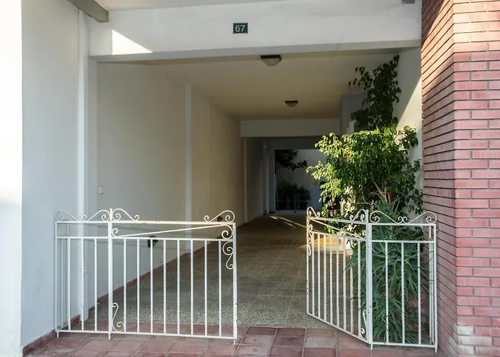 Апартаменты Kanari Elegant And Cozy Каламата