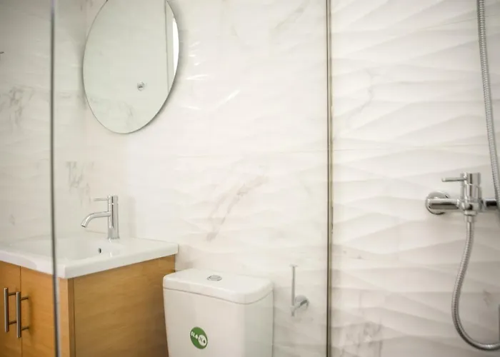 Апартаменты Kanari Elegant And Cozy *