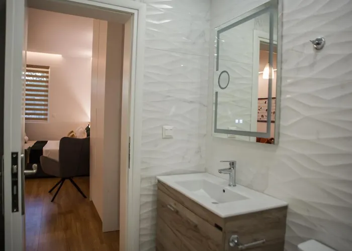 Kanari Elegant And Cozy * Каламата