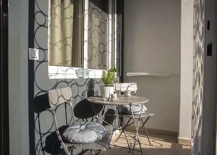 Апартаменты Kanari Elegant And Cozy